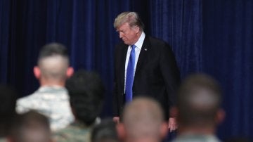 El presidente estadounidense Donald Trump  en la base militar de Fort Myer, en Arlington, Virginia (Estados Unidos).