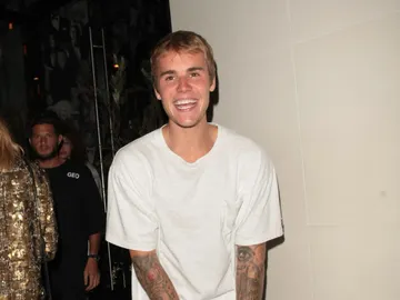 Justin Bieber se divierte mucho de fiesta Justin Bieber se divierte mucho de fiesta