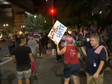 Protestas contra Donald Trump en un mitin en Arizona