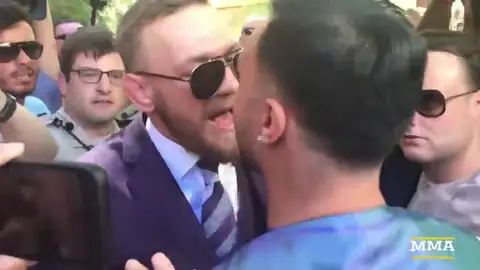 McGregor casi llega a las manos en plena calle en Las Vegas: "¿Has traído tus pelotas?" McGregor casi llega a las manos en plena calle en Las Vegas: "¿Has traído tus pelotas?"