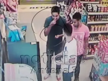 Exclusiva: las imágenes de los terroristas en un área de servicio de Cambrils Exclusiva: las imágenes de los terroristas en un área de servicio de Cambrils