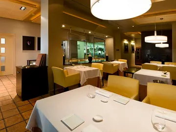 Salón del restaurante Antonio Salón del restaurante Antonio