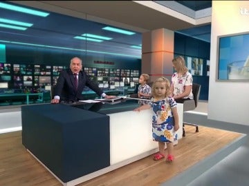 Una niña revoluciona una entrevista en directo en la televisión británica