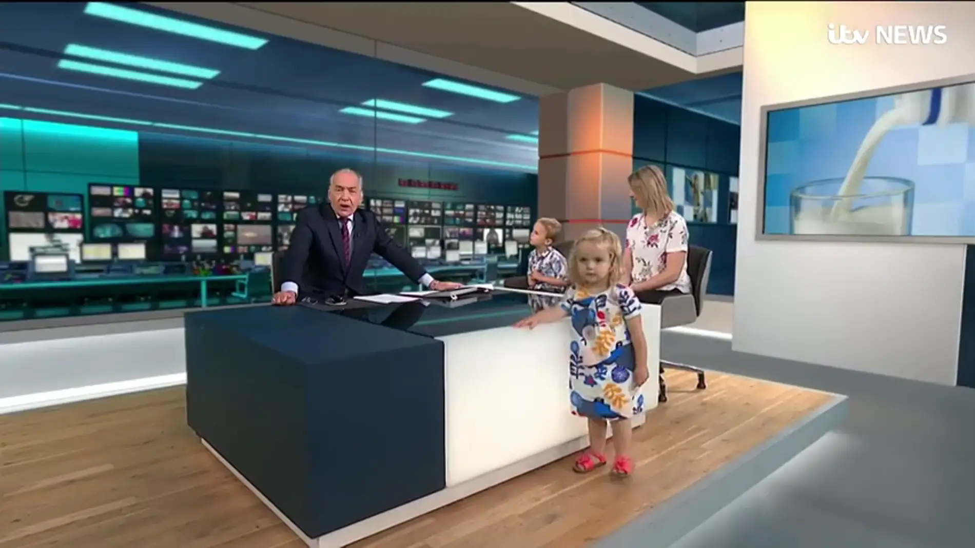 Una niña revoluciona una entrevista en directo en la televisión británica