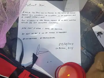 Nota de los Mossos al pequeño Xavi Nota de los Mossos al pequeño Xavi