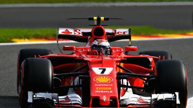 Hamilton lidera los Libres 2 de Spa; Carlos Sainz 9º y Fernando Alonso 11º