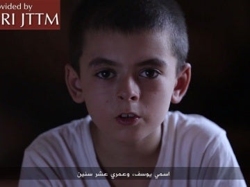 Un niño de diez años amenaza a Trump en un vídeo propagandístico de Daesh
