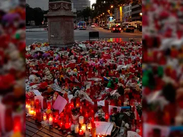Homenaje en Las Ramblas a las víctimas del atentado en Barcelona Homenaje en Las Ramblas a las víctimas del atentado en Barcelona