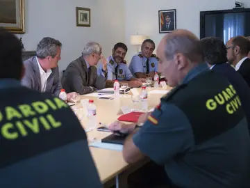 Reunión de Enric Millo y el Conseller de Interior, Joaquim Forn, con mandos policiales Reunión de Enric Millo y el Conseller de Interior, Joaquim Forn, con mandos policiales