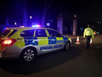 Policía en el Buckingham Palace Policía en el Buckingham Palace