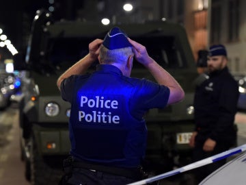 El atacante de Bruselas llevaba un arma falsa y dos ejemplares del Corán