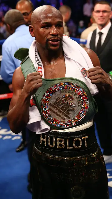Mayweather gana a McGregor por nocáut técnico en 10 asalto y sigue invicto Mayweather gana a McGregor por nocáut técnico en 10 asalto y sigue invicto