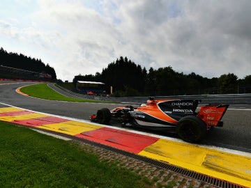 Alonso, con el McLaren en Bélgica