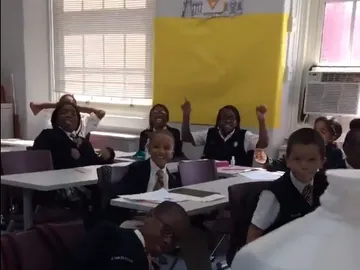 Los alumnos bailando el rap Los alumnos bailando el rap