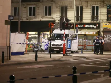 Bruselas, tras el ataque a dos militares Bruselas, tras el ataque a dos militares