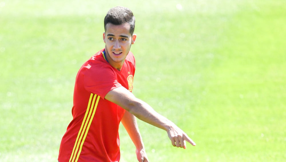 Lucas Vázquez, en un entrenamiento con la selección española de fútbol