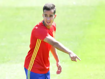 Lucas Vázquez, en un entrenamiento con la selección española de fútbol Lucas Vázquez, en un entrenamiento con la selección española de fútbol