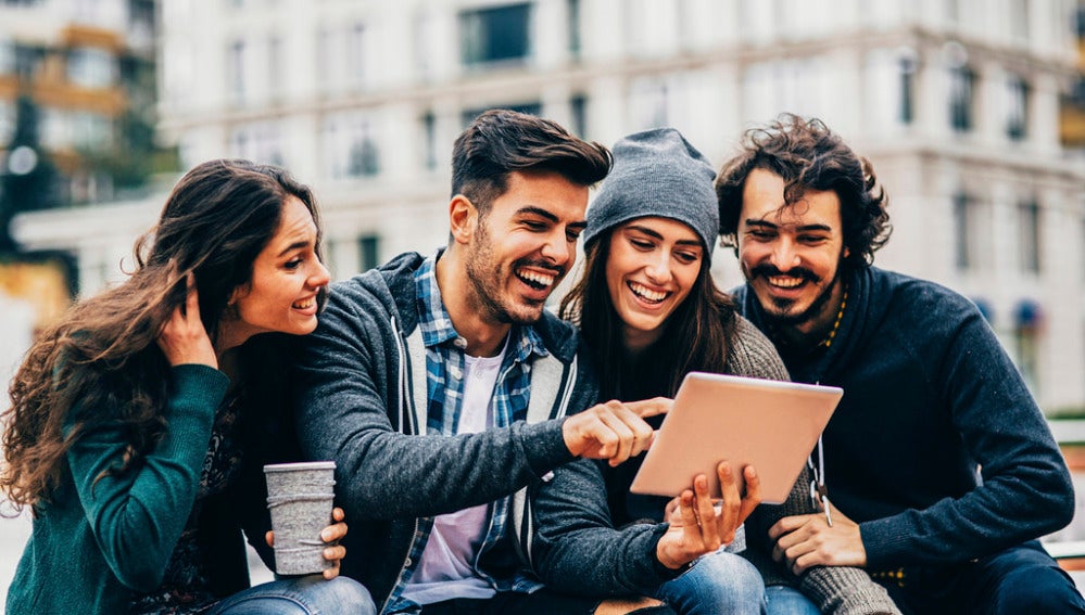 Los millennials españoles preocupados por corrupción y falta de oportunidades