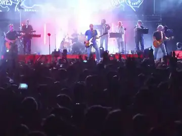 'HOMBRES G' SE CONVIERTE EN TUTOR DE 'TABURETE' SOBRE EL ESCENARIO 'HOMBRES G' SE CONVIERTE EN TUTOR DE 'TABURETE' SOBRE EL ESCENARIO