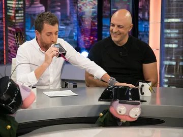 Trancas y Barrancas convierten a Mariano Rajoy en mujer en directo en 'El Hormiguero 3.0' Trancas y Barrancas convierten a Mariano Rajoy en mujer en directo en 'El Hormiguero 3.0'