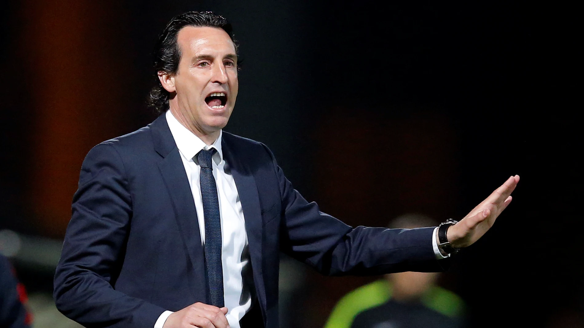 Emery da instrucciones durante un partido del PSG Emery da instrucciones durante un partido del PSG