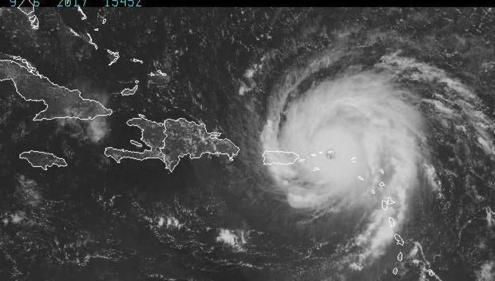 El huracán Irma acercándose a Puerto Rico