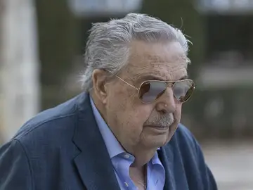El padre de Ignacio González, a su llegada a la Audiencia Nacional El padre de Ignacio González, a su llegada a la Audiencia Nacional