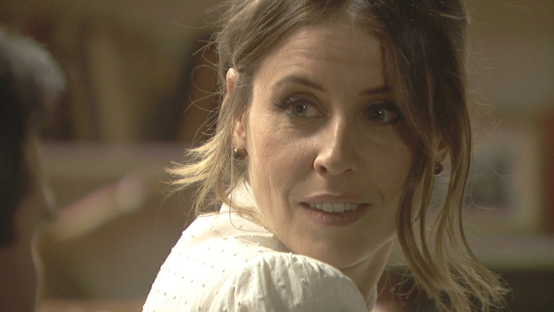 Carmelo: "Adela Arellano, &iquest;me har&iacute;a usted el honor de ser mi esposa?"