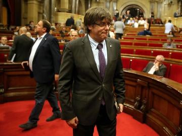 Puigdemont ante el Tribunal Constitucional: "Ningún tribunal suspenderá la democracia en Cataluña"