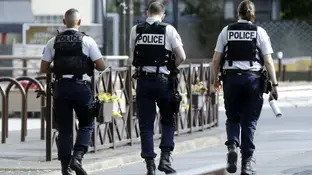 Varios policías de París Varios policías de París