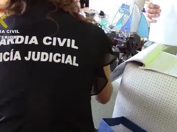 Desarticulan banda británica que estafó 50 millones por falsas intoxicaciones Desarticulan banda británica que estafó 50 millones por falsas intoxicaciones
