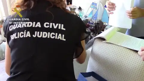 Desarticulan banda británica que estafó 50 millones por falsas intoxicaciones Desarticulan banda británica que estafó 50 millones por falsas intoxicaciones