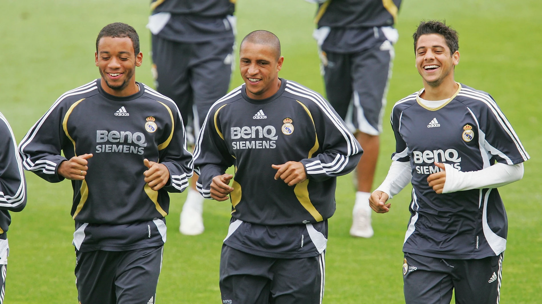 Marcelo, junto a Roberto Carlos y Cicinho en un entrenamiento del Real Madrid Marcelo, junto a Roberto Carlos y Cicinho en un entrenamiento del Real Madrid