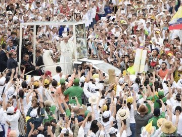 El Papa Francisco entre sus fieles en Colombia