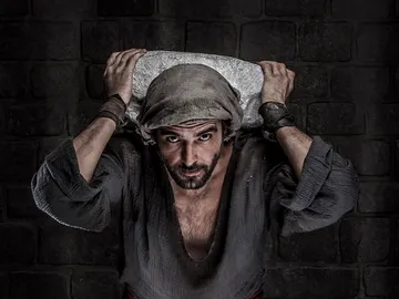 Venganza, amor y traición en 'La Catedral del Mar' Venganza, amor y traición en 'La Catedral del Mar'