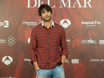 Aitor Luna sobre 'La Catedral del Mar': "Es una serie muy bien envuelta y acompañada" Aitor Luna sobre 'La Catedral del Mar': "Es una serie muy bien envuelta y acompañada"