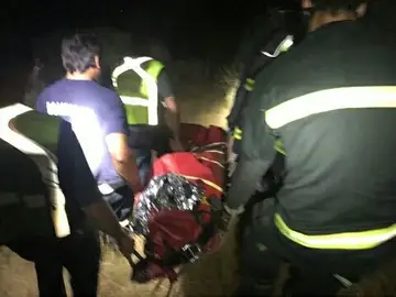Bomberos de Ávila rescatan el cuerpo sin vida del piloto Bomberos de Ávila rescatan el cuerpo sin vida del piloto