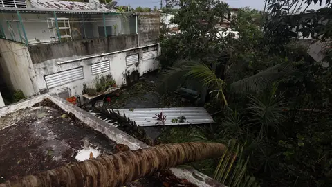 Vista de los destrozos en el barrio de Santurce tras el paso del huracán Irma, en San Juan (Puerto Rico) Vista de los destrozos en el barrio de Santurce tras el paso del huracán Irma, en San Juan (Puerto Rico)