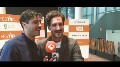 Álex García y Álex Gadea se desmelenan a ritmo de Maluma