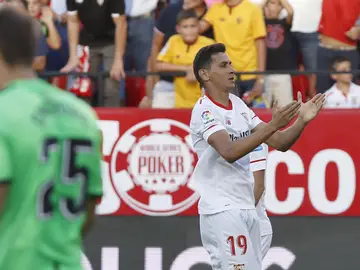 Ganso celebra su gol contra el Eibar Ganso celebra su gol contra el Eibar