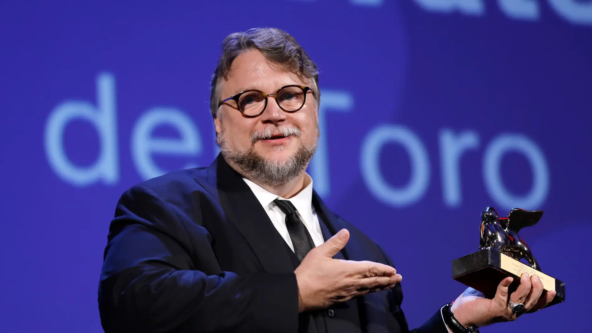Guillermo del Toro se lleva el León de Oro en la 74º edición del festival de Venecia