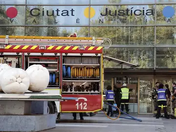 Incendio en los juzgados de Valencia Incendio en los juzgados de Valencia