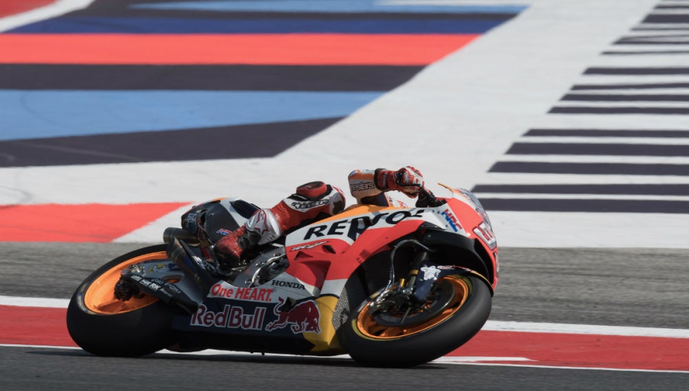 Márquez rueda con la Honda en Misano