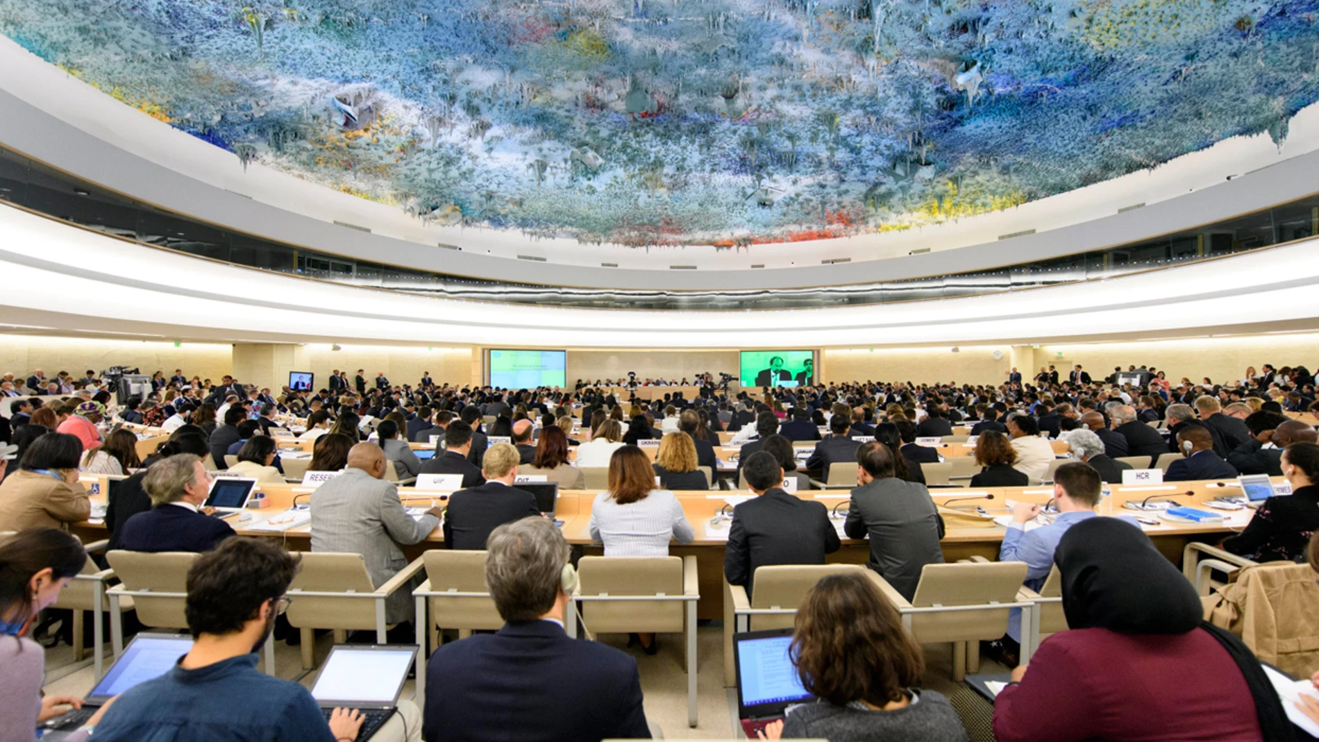 Delegados de la ONU durante una reunión Delegados de la ONU durante una reunión