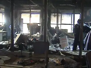El Consell abre una investigación a la empresa encargada del mantenimiento de la Ciudad de la Justicia tras el incendio El Consell abre una investigación a la empresa encargada del mantenimiento de la Ciudad de la Justicia tras el incendio