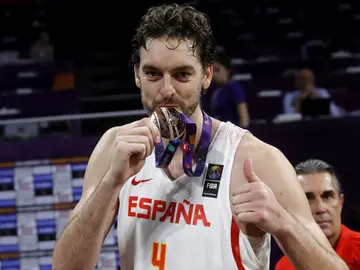 Pau Gasol, con la medalla de bronce del Eurobasket Pau Gasol, con la medalla de bronce del Eurobasket