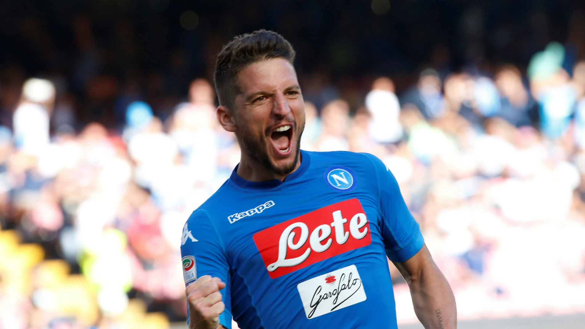 Mertens celebra un gol Mertens celebra un gol