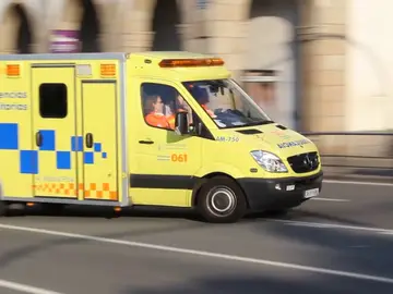 Imagen de una ambulancia del 061 en Galicia Imagen de una ambulancia del 061 en Galicia