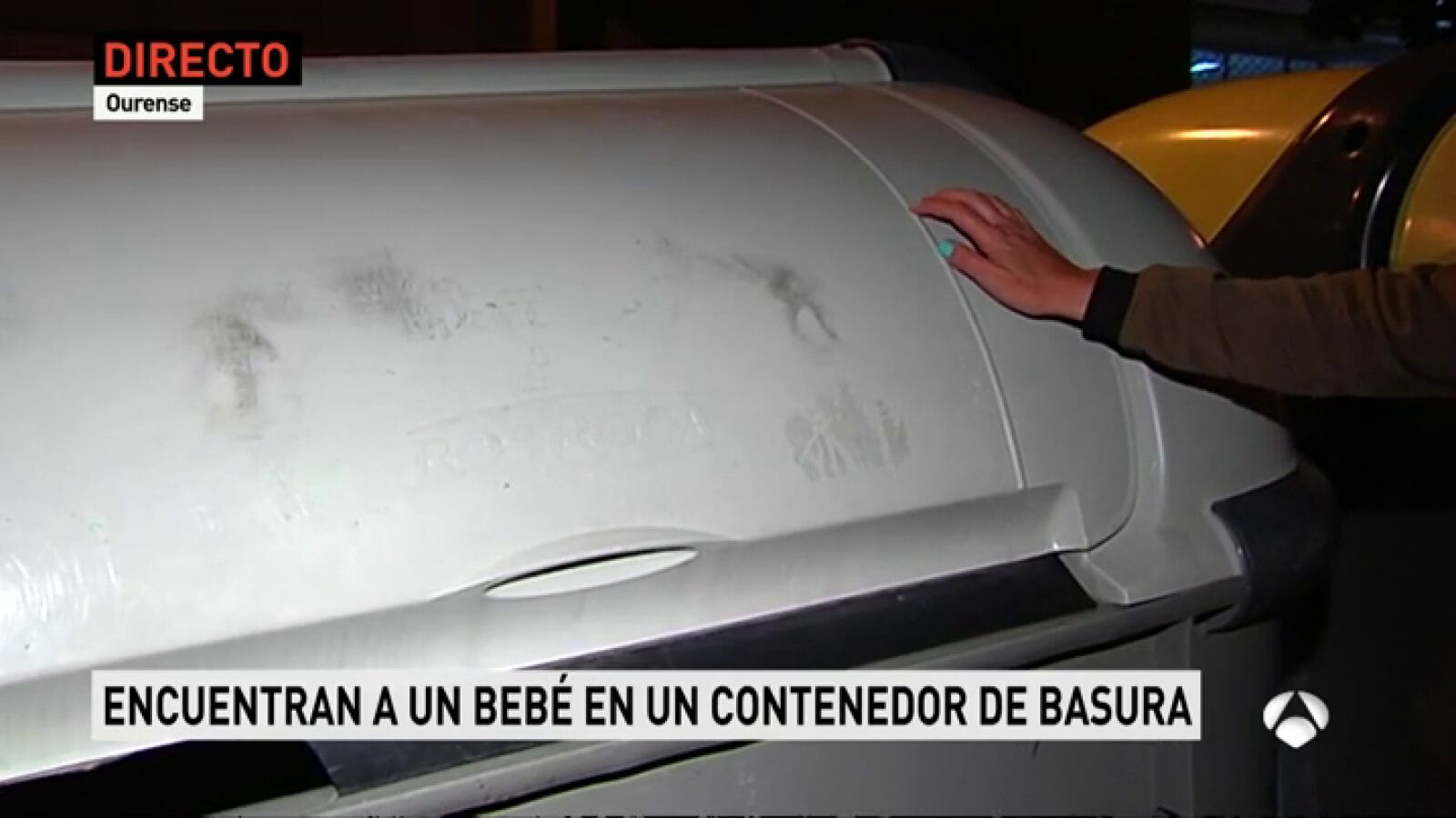 Un indigente encuentra a un bebé recién nacido en un contenedor de basura de Ourense