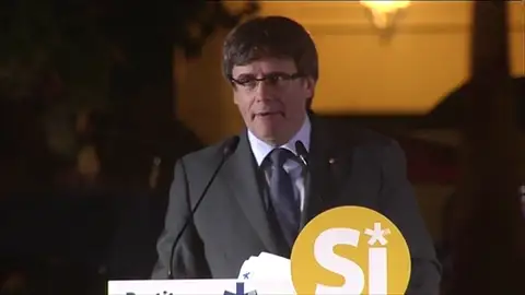 Puigdemont reta a Rajoy a explicar en el Congreso "el estado de excepción" en Cataluña Puigdemont reta a Rajoy a explicar en el Congreso "el estado de excepción" en Cataluña